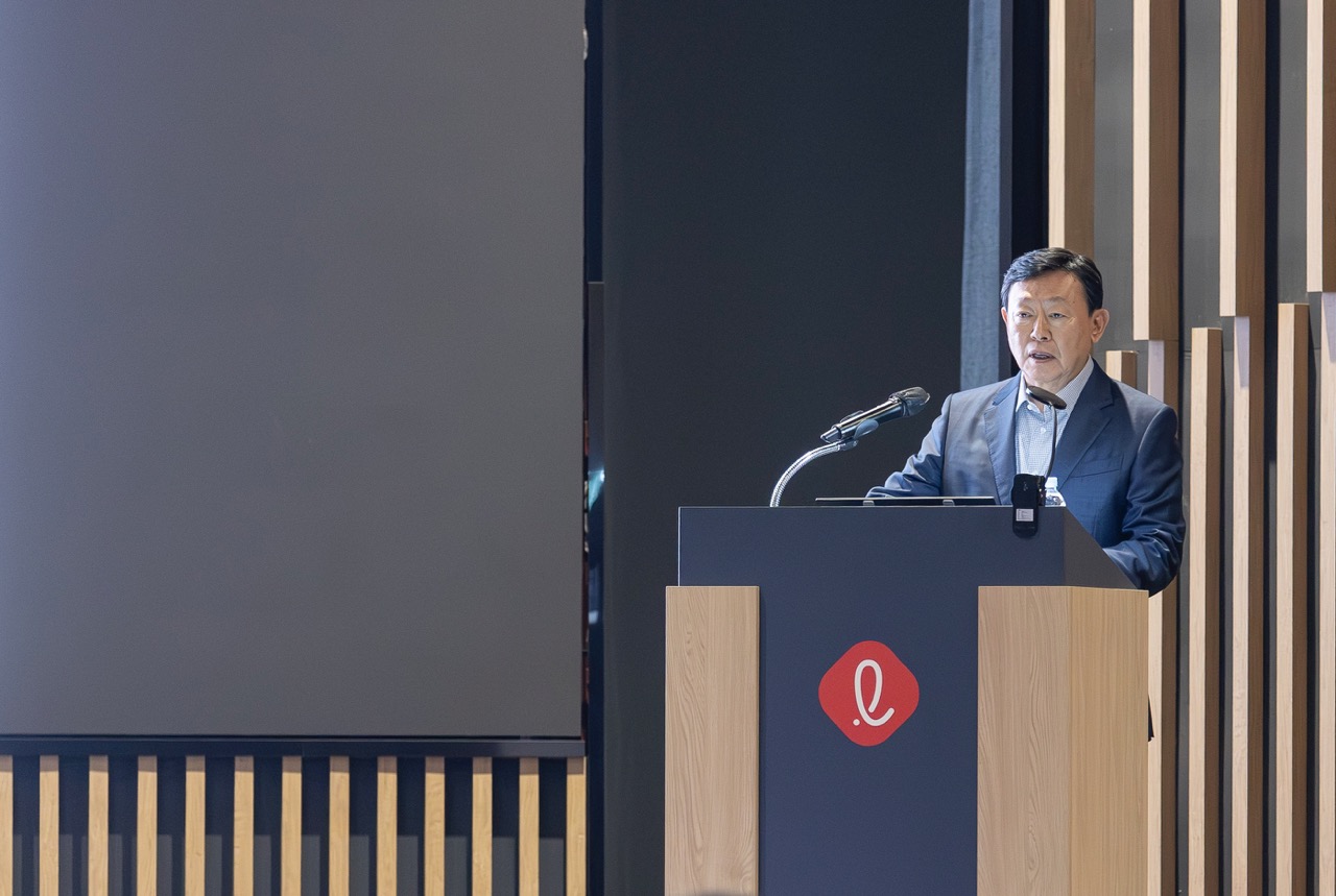 롯데 신동빈, 2025 하반기 VCM서 ‘불확실성 극복·본원적 경쟁력 회복’ 강조