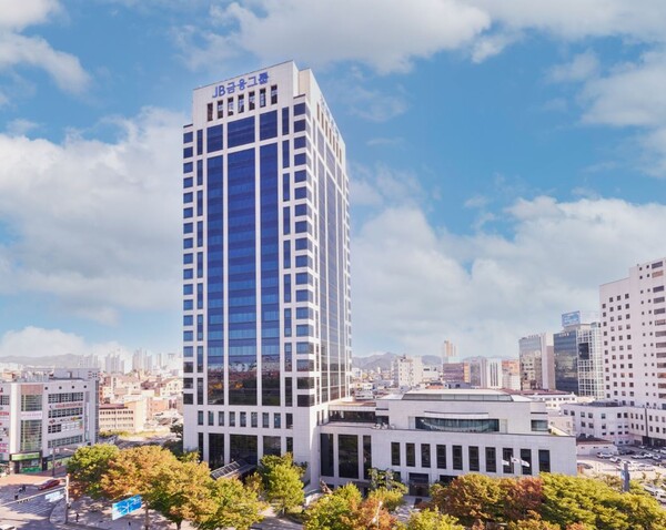 JB금융, 상반기 당기순익 3704억원…2분기·반기 ‘역대 최대’