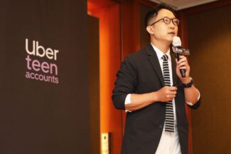 ‘3배 더 적립’ 우버 택시, 카카오모빌리티에 맞불