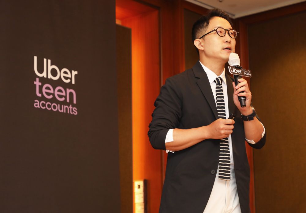 ‘3배 더 적립’ 우버 택시, 카카오모빌리티에 맞불