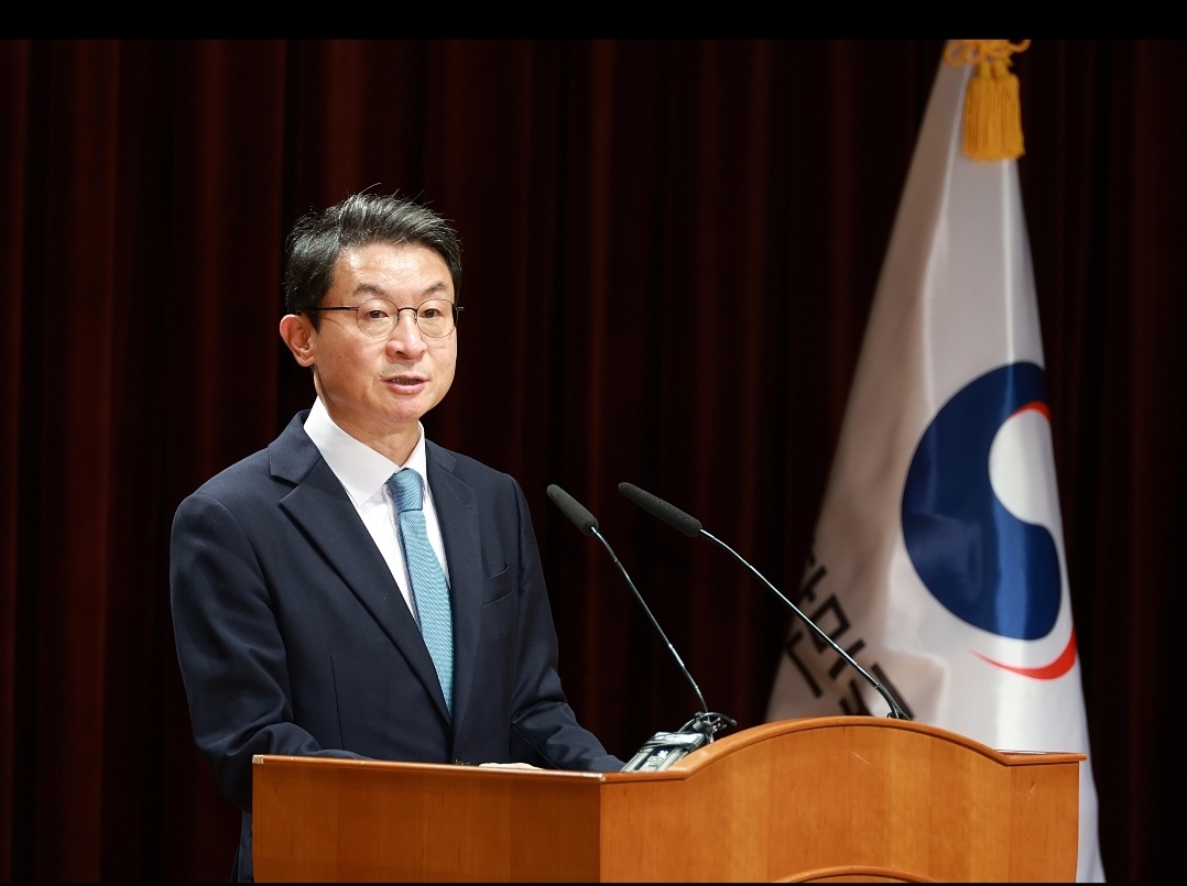 이억원 금융위원장 “생산적·소비자 중심·신뢰 금융으로 대전환”