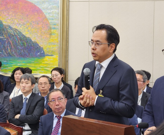 [2025 국감] 사면초가 배민