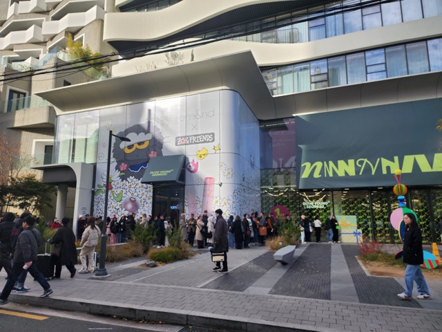 [커머스BN]개점 1주년 맞은 올리브영N 성수 “성수 상권 키웠다”