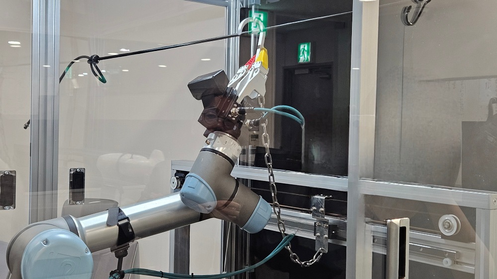 "데이터가 없는데 공장이 어떻게 로봇을 써요?" - 뉴스 썸네일 이미지